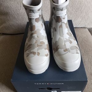 Tommy Hilfiger Rain Boots NWOT